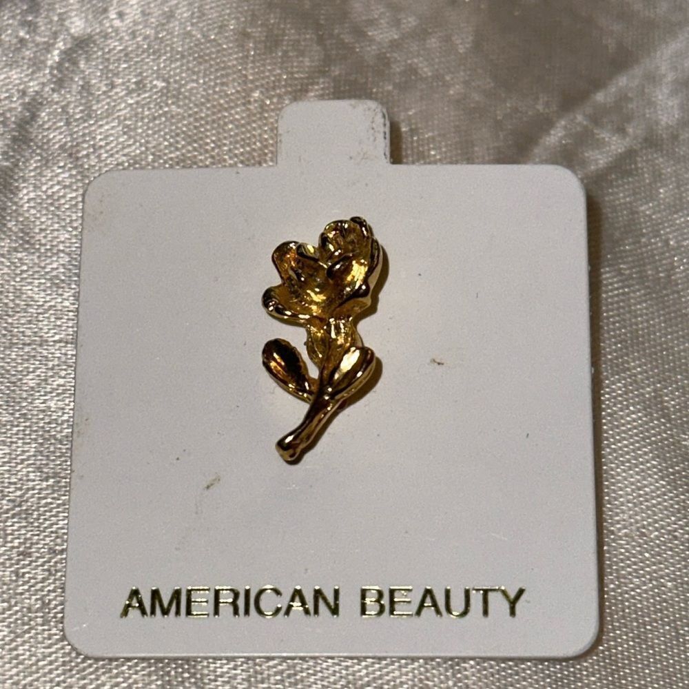 Vintage New on card gold tone American Beauty rose lapel pin